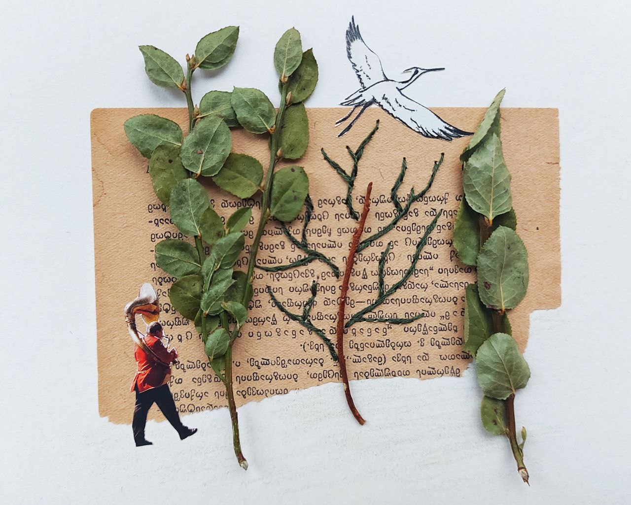 Коллажная мастерская с Верой Лазуренко создаёт картины из звуков и шорохов.