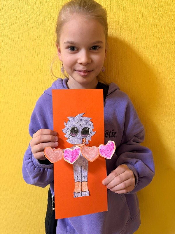 Творческая мастерская создаёт поп-ап открытки в подарок мамам!