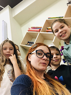 Банда решателей отправляется с чердака в страну Никуду и исследует Обратную Сторону Всего
