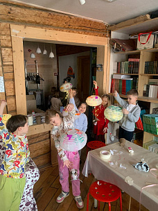 Творческая мастерская с Александрой Аюкиной создаёт воздушные шары!